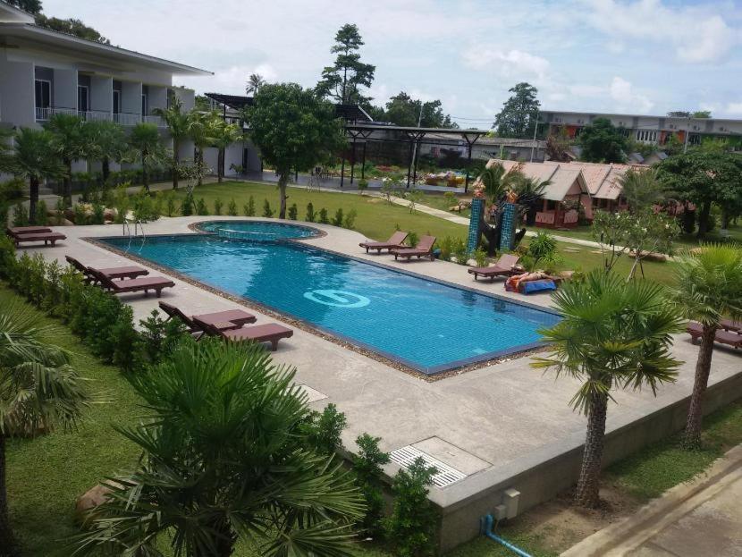 Gypsy Bungalow- Phi Phi Island Hotel Exterior photo